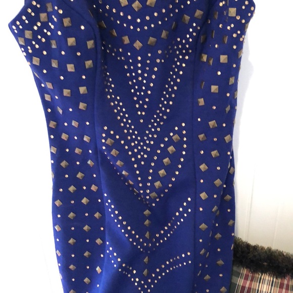 Studded! - Picture 3 of 8